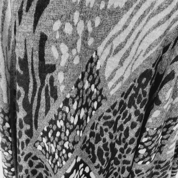 Rapti Fashion Reversible 100% Cashmere Buckle Shawl. Animal Print.Handmade. RF19 - Picture 4 of 9